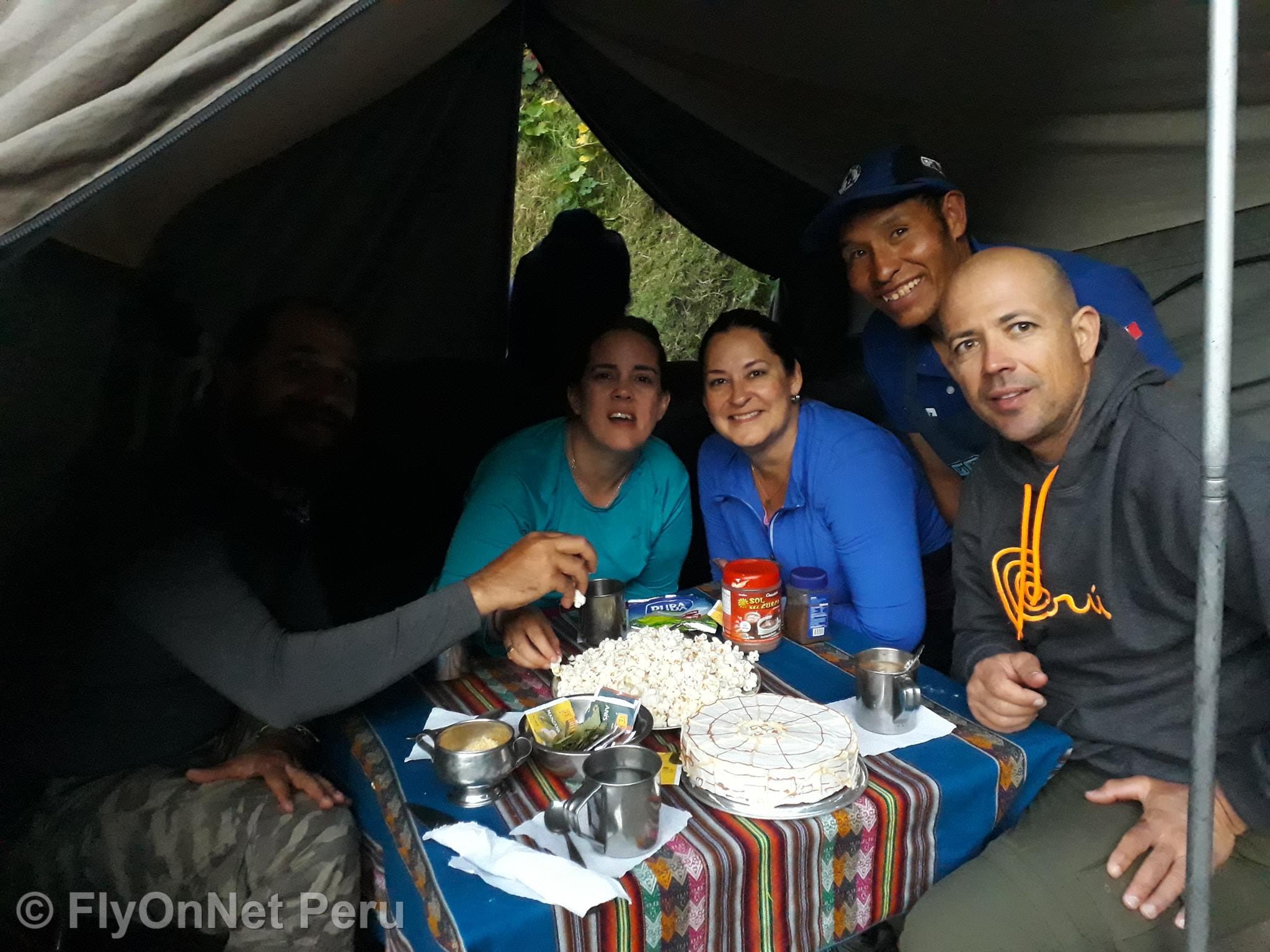 Fotóalbum: Breakfast during the trek