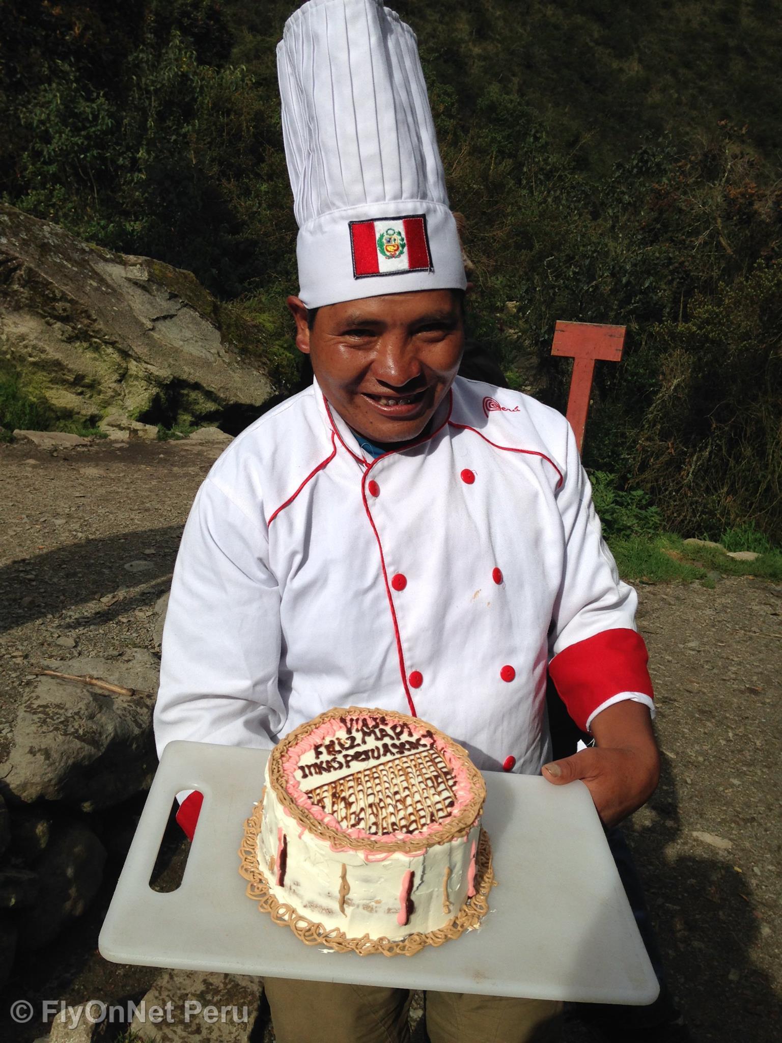 Fotóalbum: Our cook baking a cake